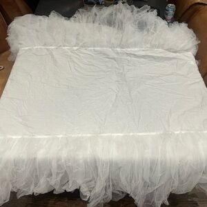 Brand New Pottery Barn Monique Lhuillier Tulle Crib Skirt